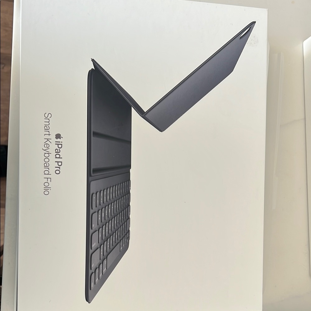 Apple Smart Keyboard Folio in Dark Gray